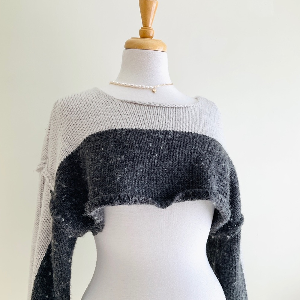 Cropped Two-Tone Knit Sweater - Light Gray and Charcoal